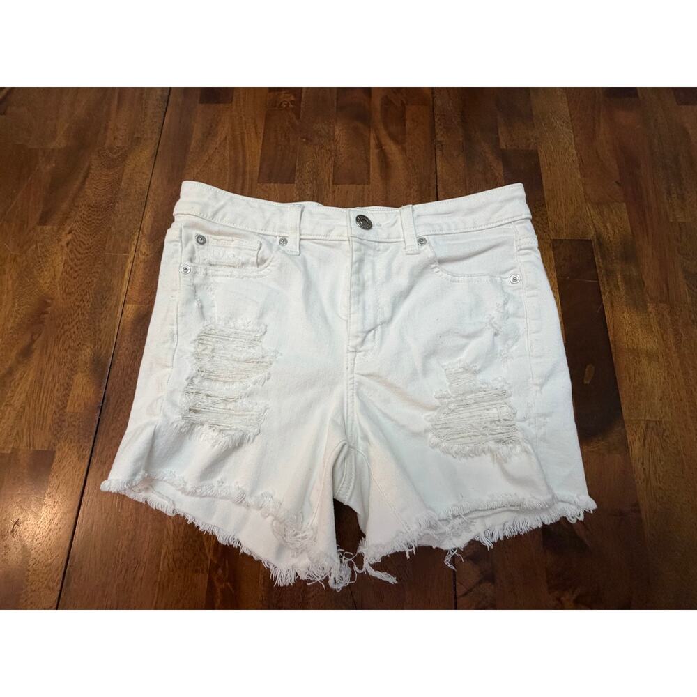American Eagle Mom Shorts White Distressed Super Stretch Women’s Size 10